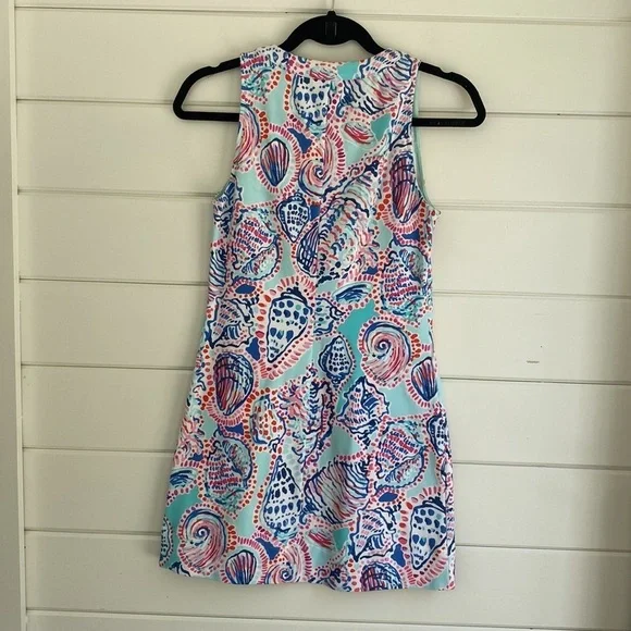 Lilly Pulitzer | Sleeveles Preppy Dress with Low Neck Line | Excellent Condition - Picture 4 of 7